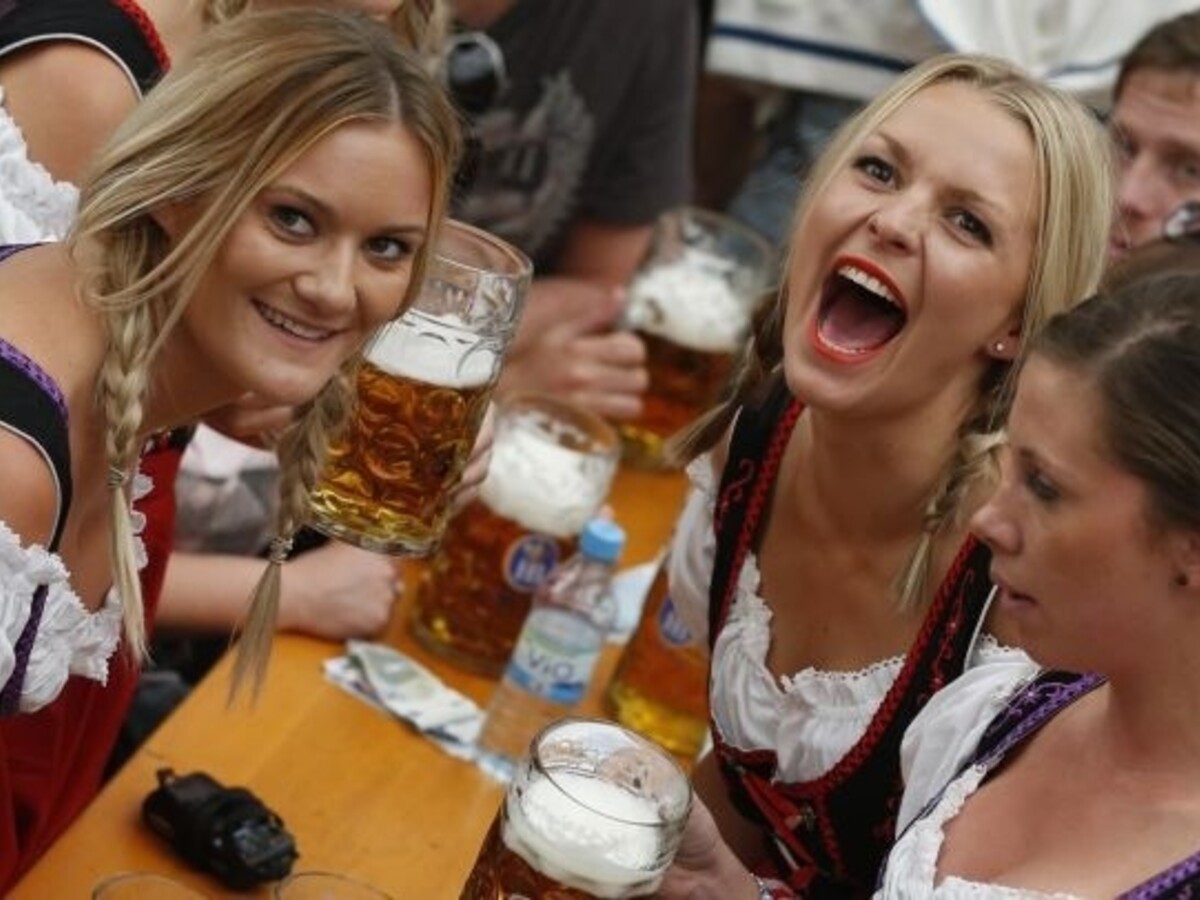 Oktoberfest zeny (SITA)